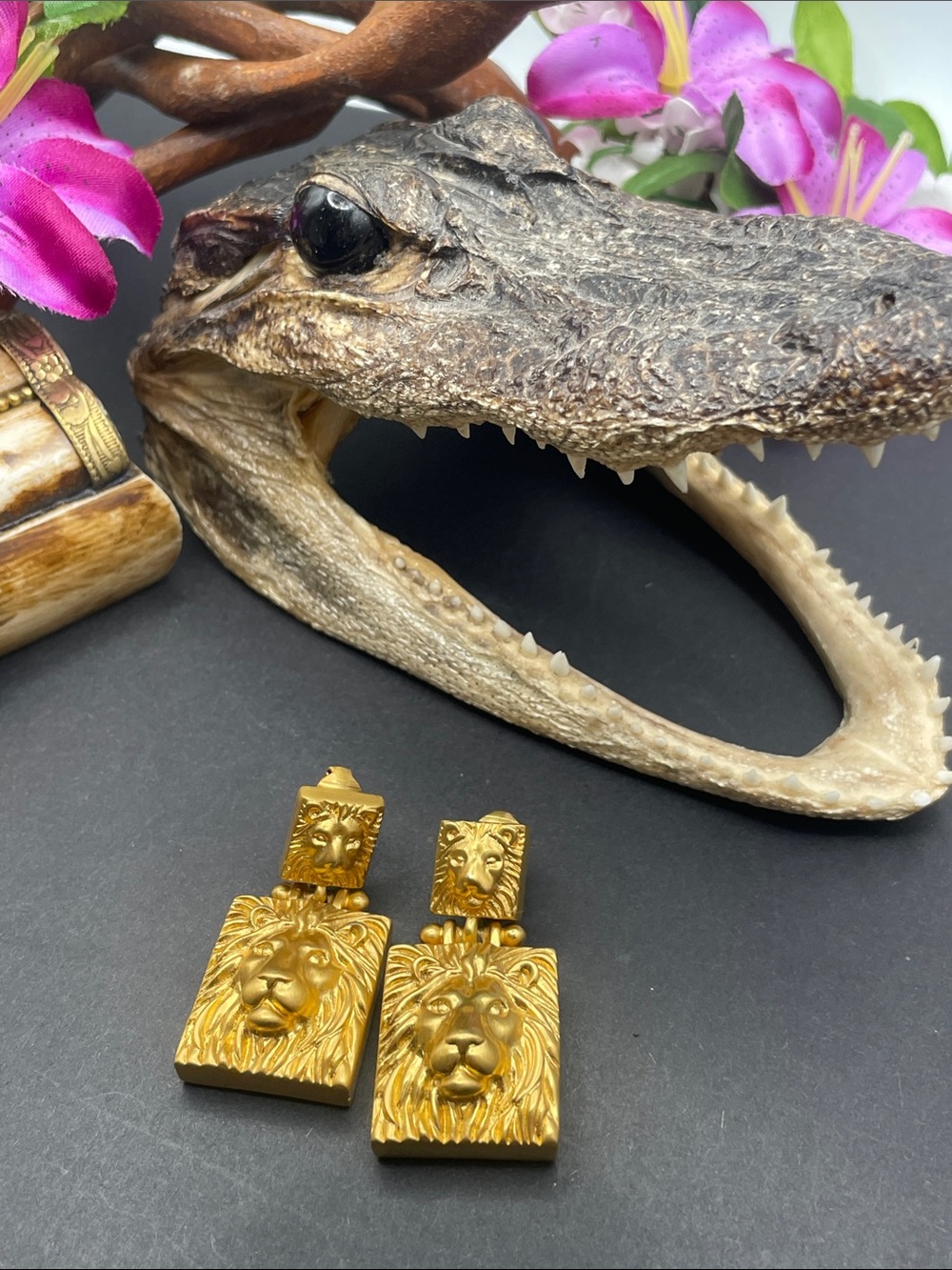 Ann Klein lion clip on earrings